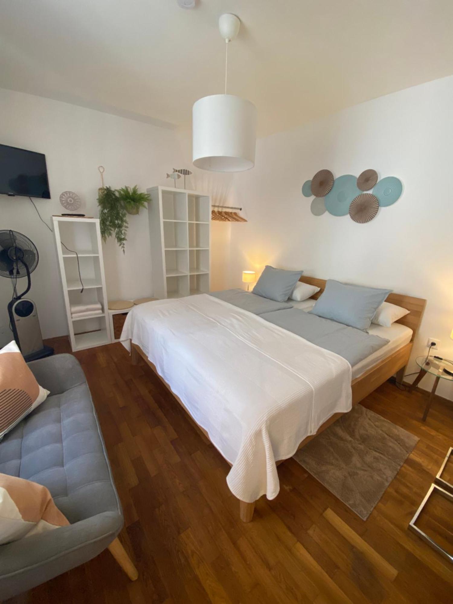 Studio Im Wienerwald - Moedling Modling Bagian luar foto