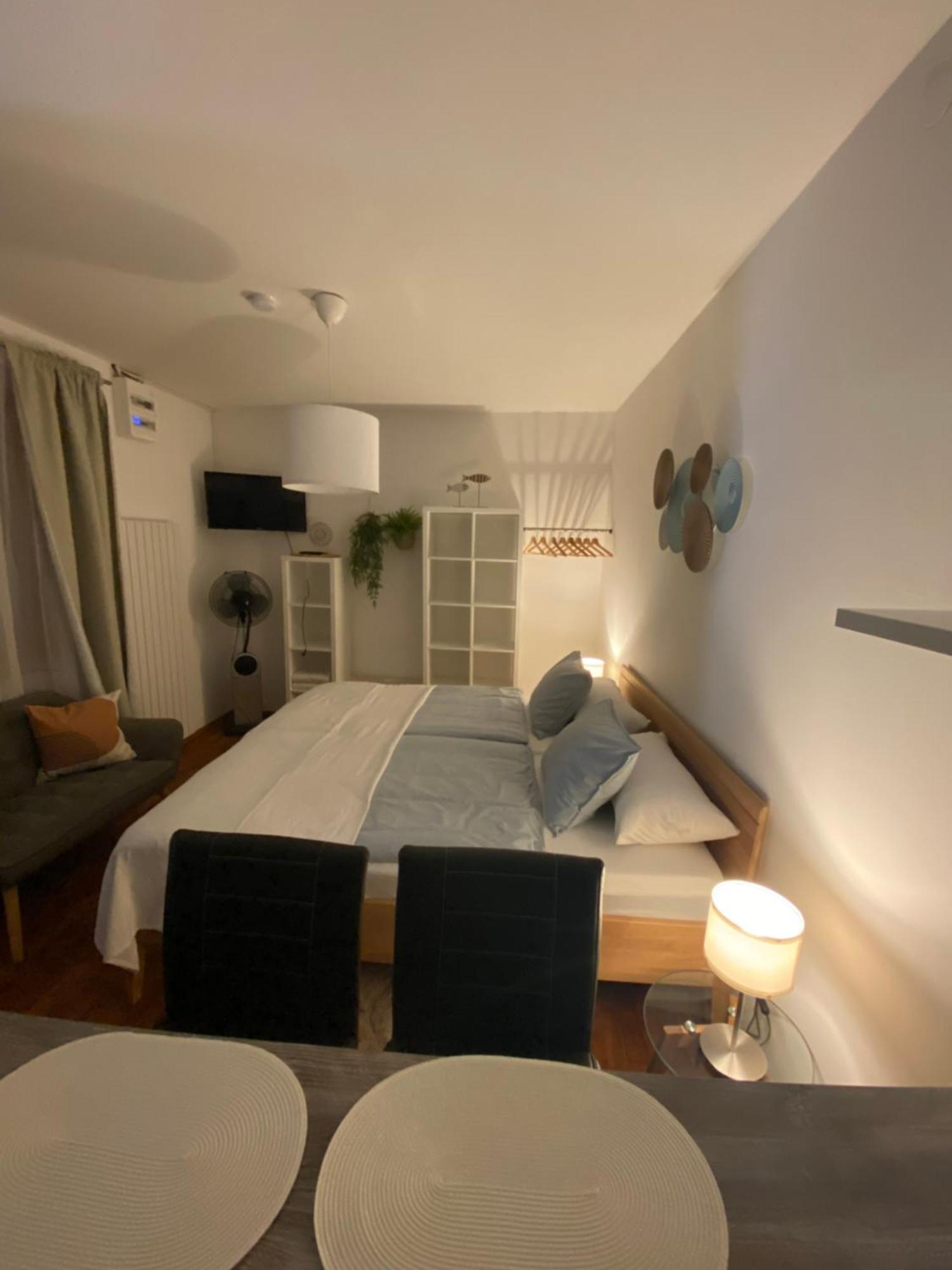 Studio Im Wienerwald - Moedling Modling Bagian luar foto